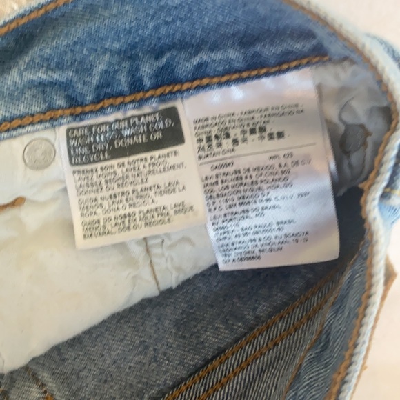 Vintage Levi patchwork shorts! - Picture 3 of 4